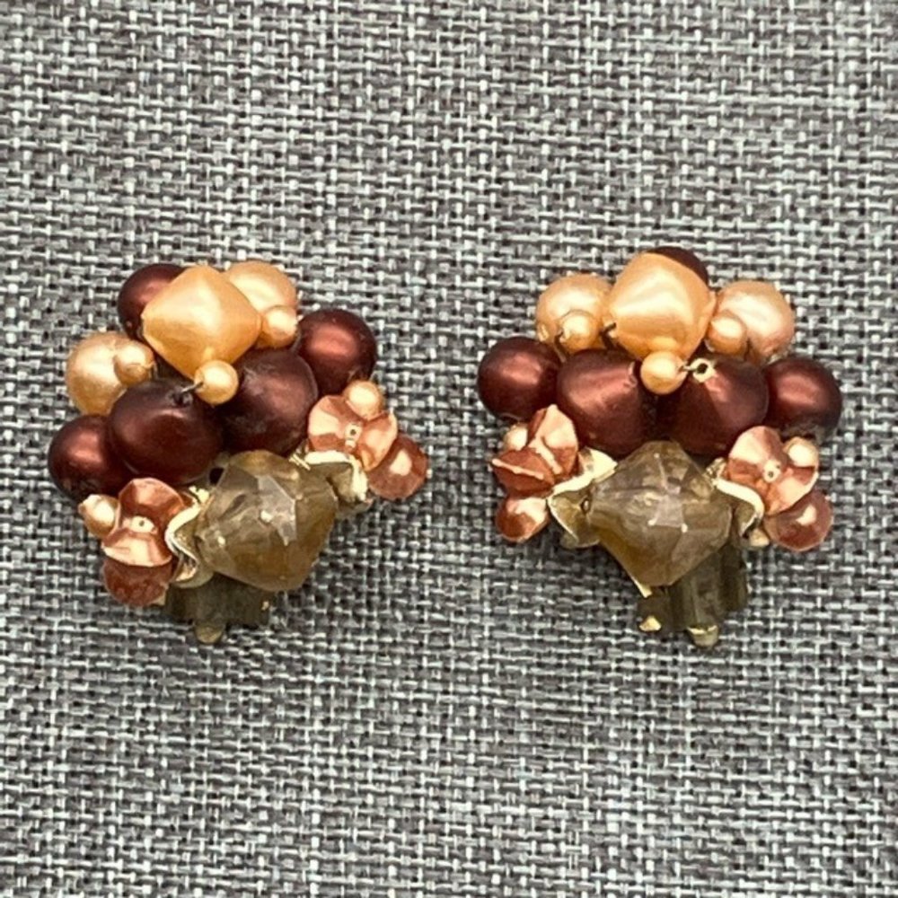 Clip On Earrings Pearl Cluster Gold Brown Hong Kong Faceted Round Classic Granny
